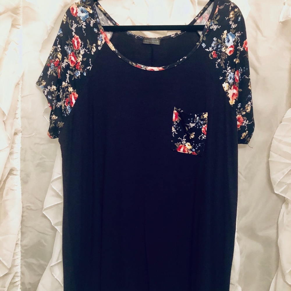 Navy blue & floral t-shirt